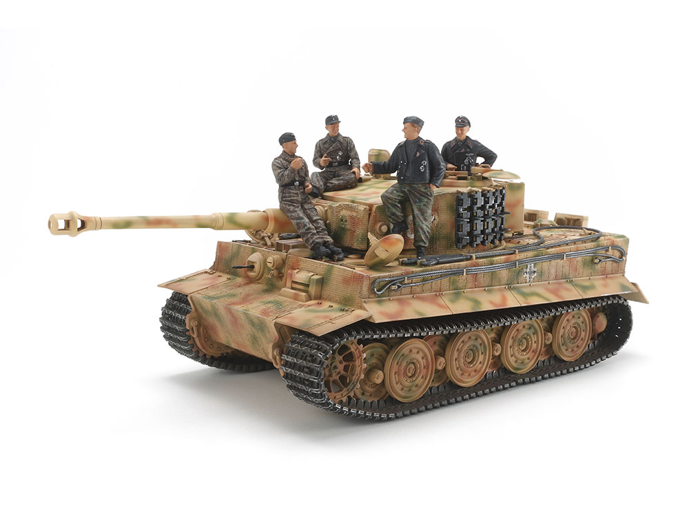 1/35 SCALE GERMAN TIGER I LATE VERSION w/ACE COMMANDER AND CREW SET